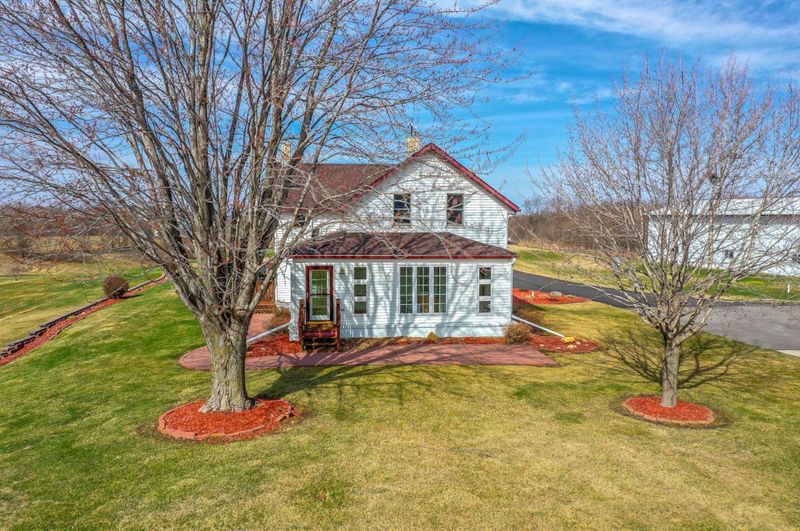 N5089 1150th St, Prescott, WI 54021