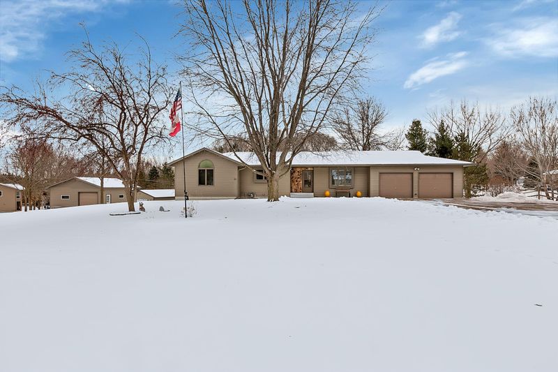 11123 Terry Rd, Avon, MN 56310