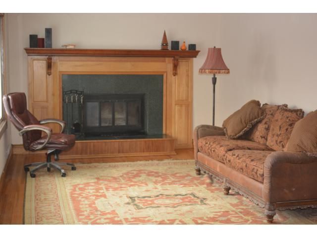808 W 90th St, Bloomington, MN 55420