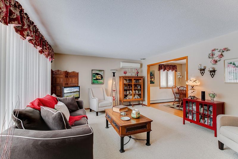 14351 259th St, Lindstrom, MN 55045