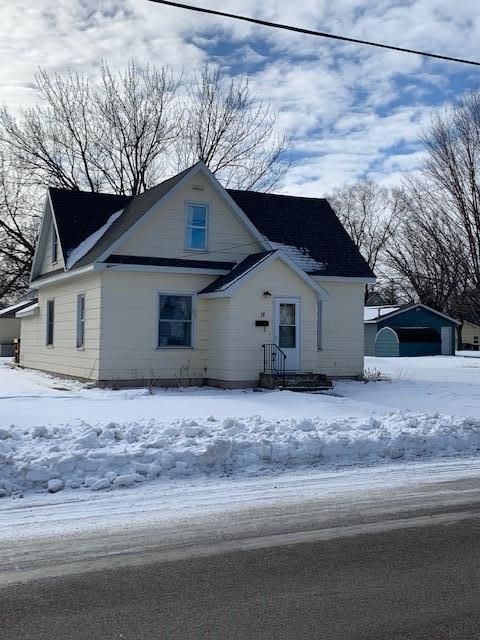 18 2nd St SE, Melrose, MN 56352