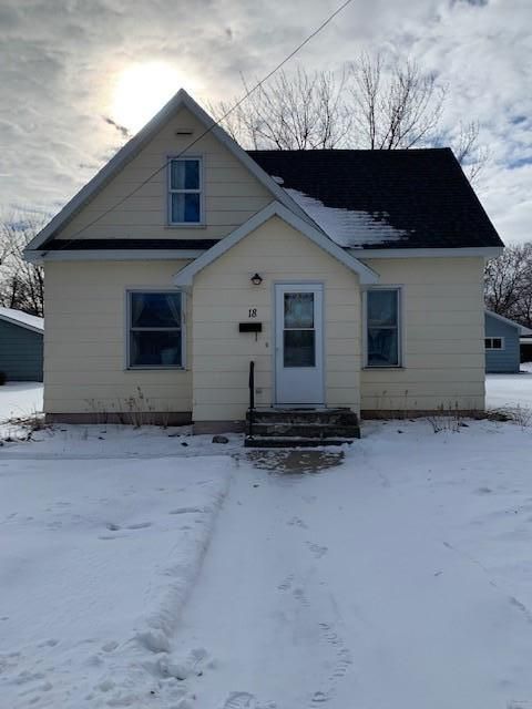 18 2nd St SE, Melrose, MN 56352