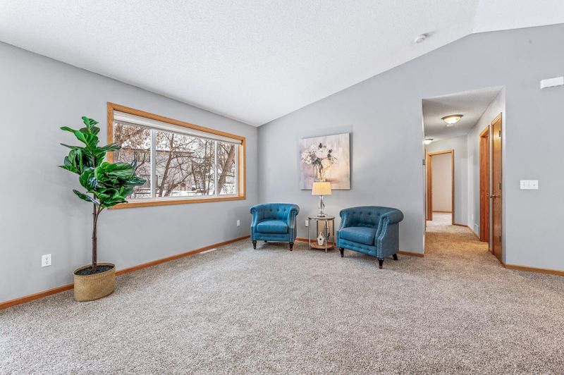 2169 Mcafee Cir, Maplewood, MN 55109