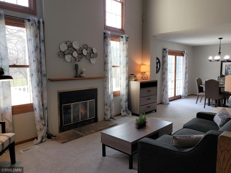 6509 Upper 23rd St N, Oakdale, MN 55128