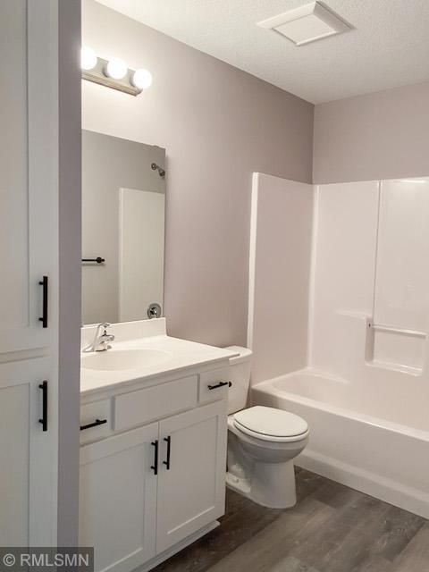 246 29th Ave SE, Saint Cloud, MN 56304