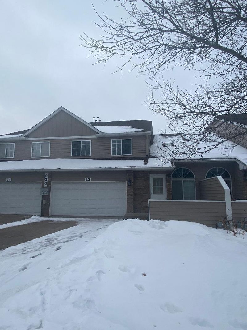 930 106th Ln NW #13, Coon Rapids, MN 55433