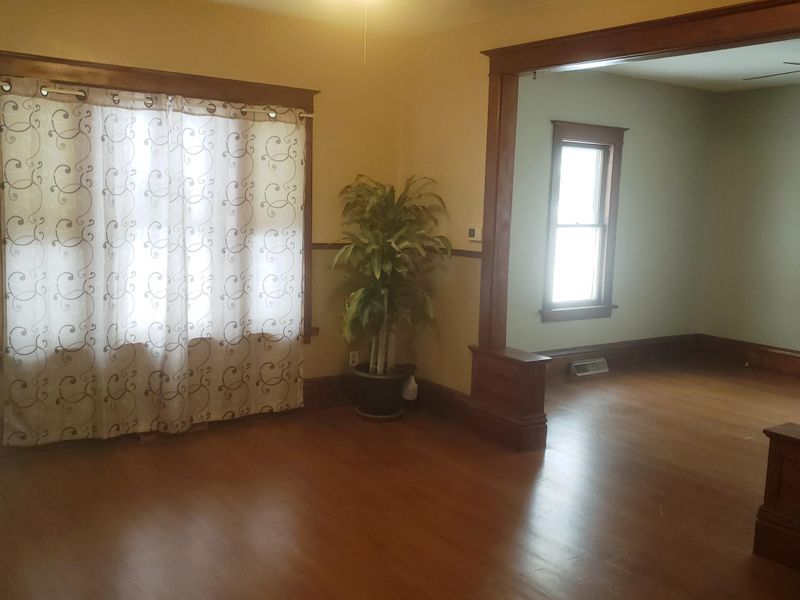 716 Prospect Ave, Windom, MN 56101