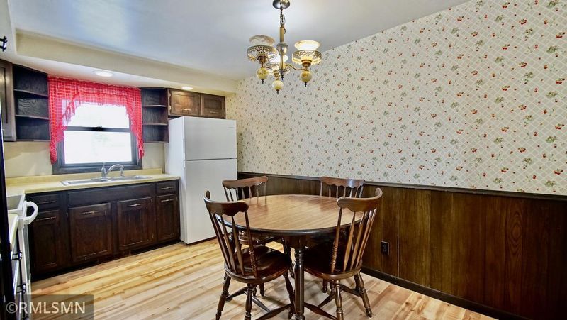 207 1st St, Bellchester, MN 55027