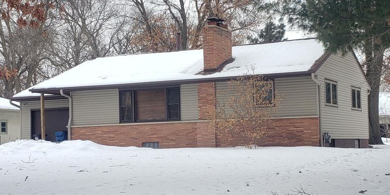 129 Logan Pw NE, Fridley, MN 55432