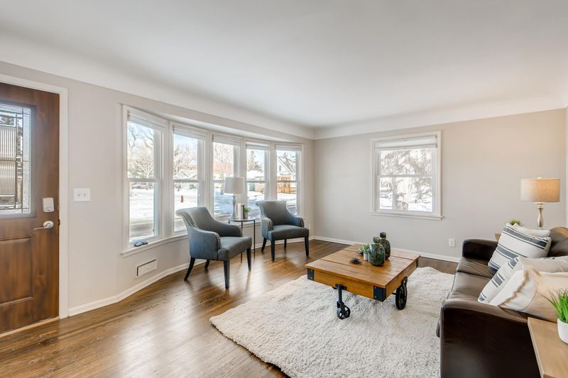 2921 E 43rd St, Minneapolis, MN 55406