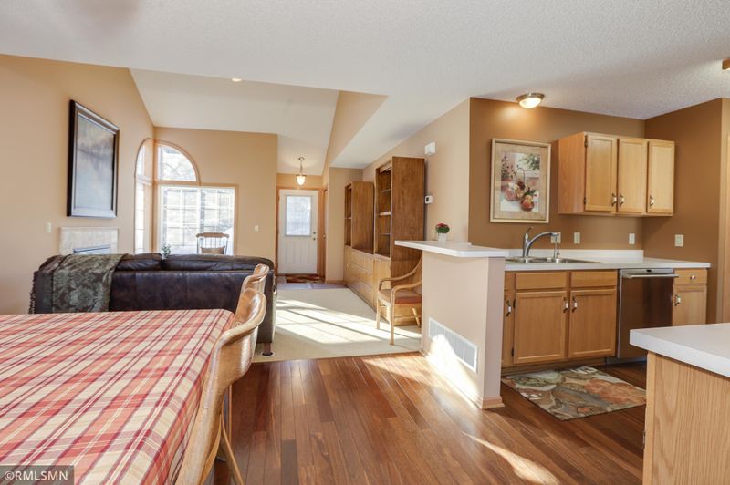 13898 Granada Way #37, Apple Valley, MN 55124