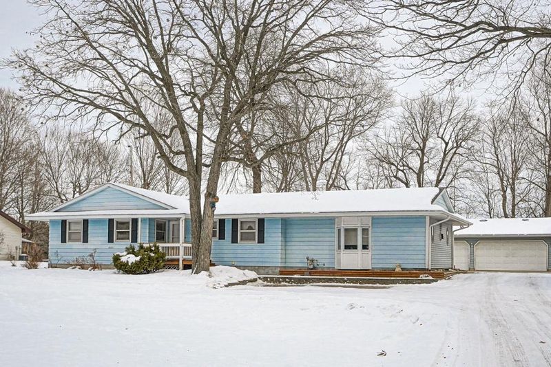 7708 N Shore Trl N, Forest Lake, MN 55025