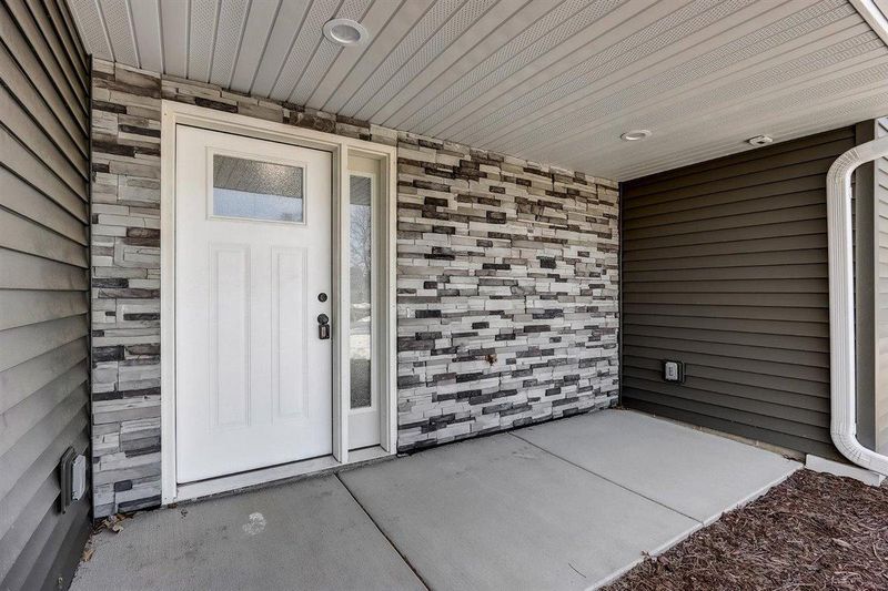 25663 22nd St W, Zimmerman, MN 55398