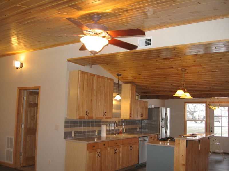71 10th St NW, Staples, MN 56479