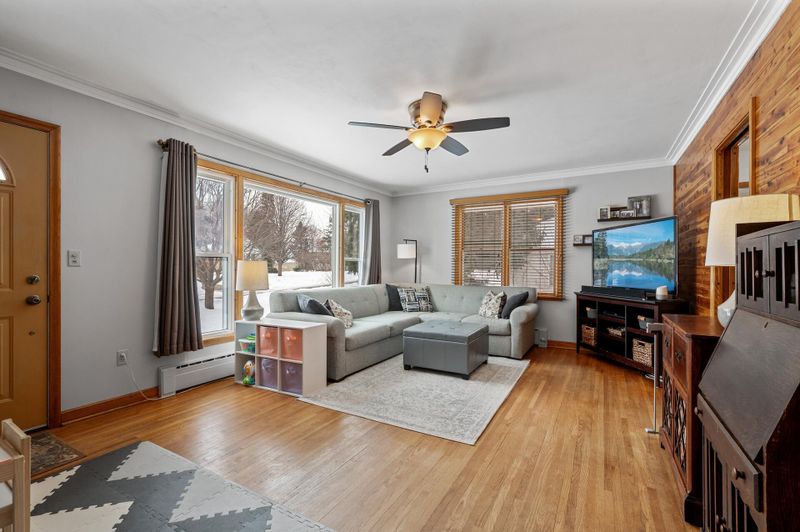 2088 Shryer Ave E, North Saint Paul, MN 55109