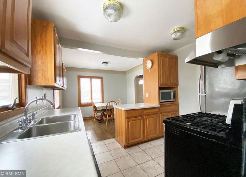 4807 Division Ave, White Bear Lake, MN 55110