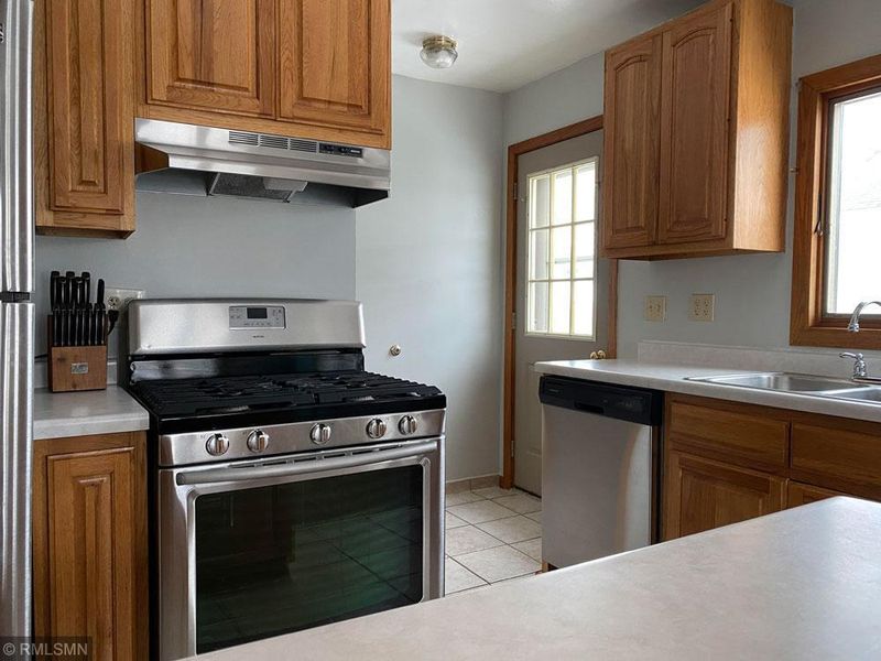 4807 Division Ave, White Bear Lake, MN 55110