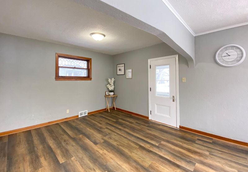 801 15th Ave N, South Saint Paul, MN 55075