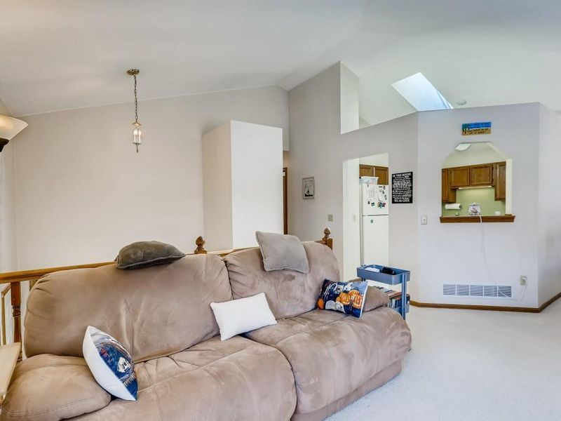17605 Lorence Way, Eden Prairie, MN 55346
