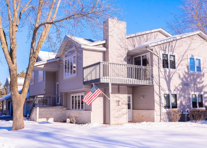 2531 Sumac Cir, White Bear Lake, MN 55110