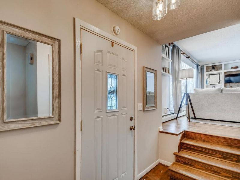 7223 Mill Rd, Centerville, MN 55038