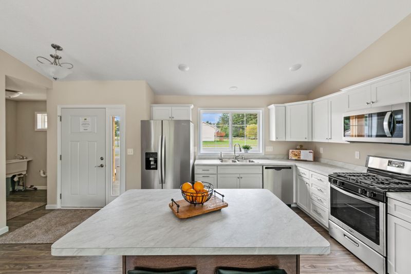 25905 22nd St W, Zimmerman, MN 55398