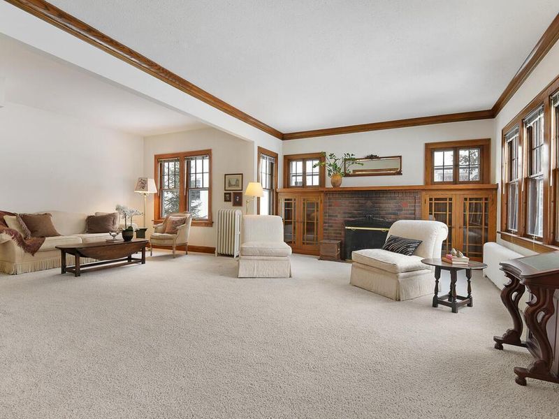 1261 Cedar Lake Rd S, Minneapolis, MN 55416