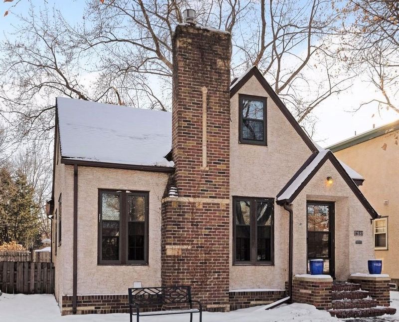613 E Minnehaha Pw, Minneapolis, MN 55417