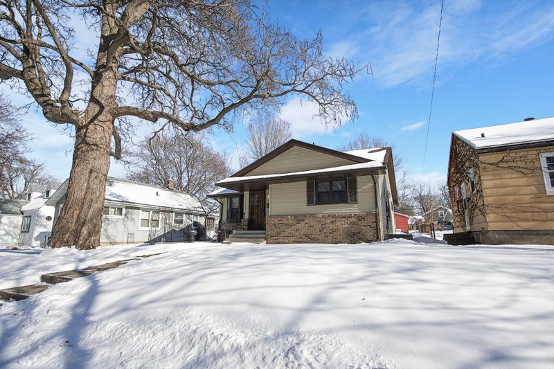 5709 41st Ave S, Minneapolis, MN 55417