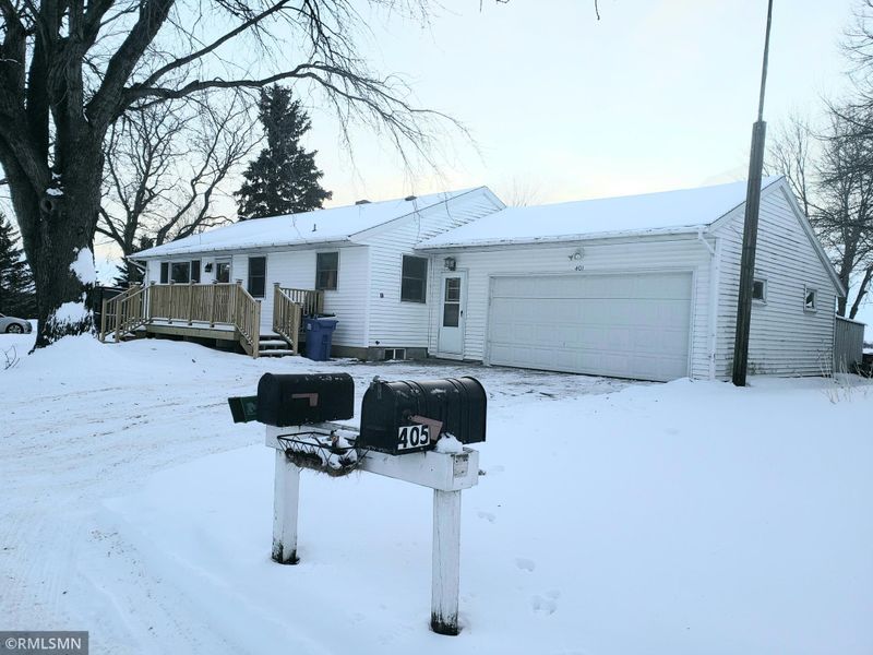 401 13th St, Clarkfield, MN 56223
