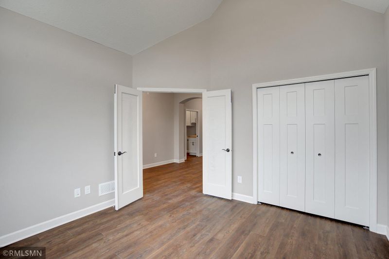 838 Juniper Cir N, Lake Elmo, MN 55042