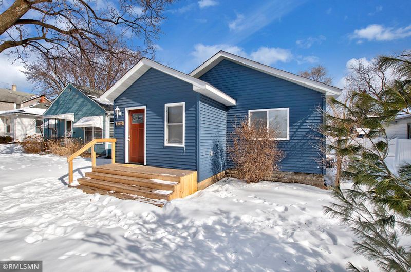 3725 18th Ave S, Minneapolis, MN 55407