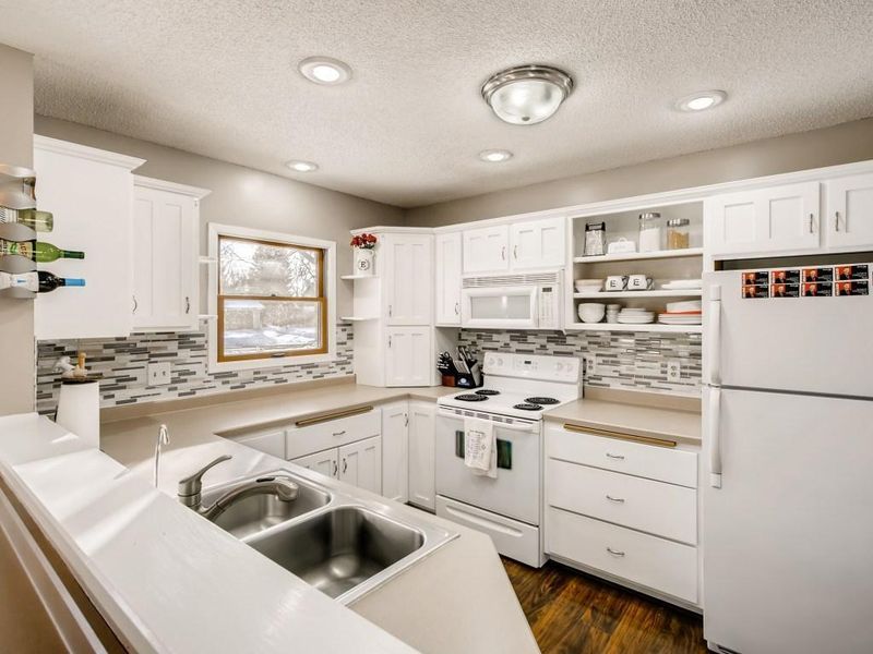 153 Canterbury Rd, Circle Pines, MN 55014