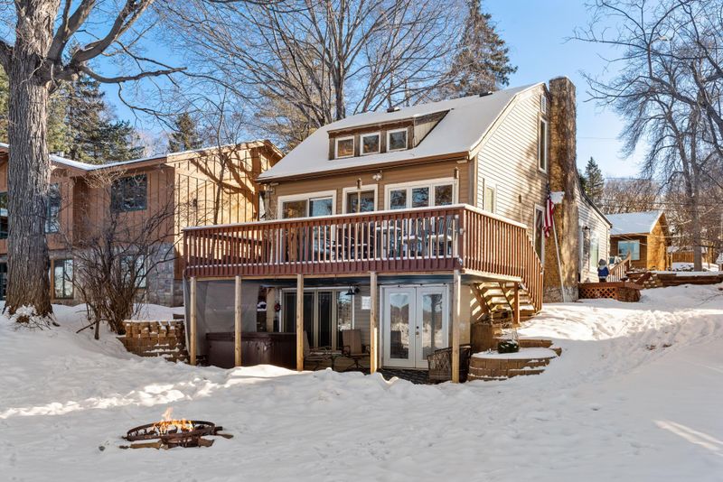 5048 Edgewater Dr, Mound, MN 55364