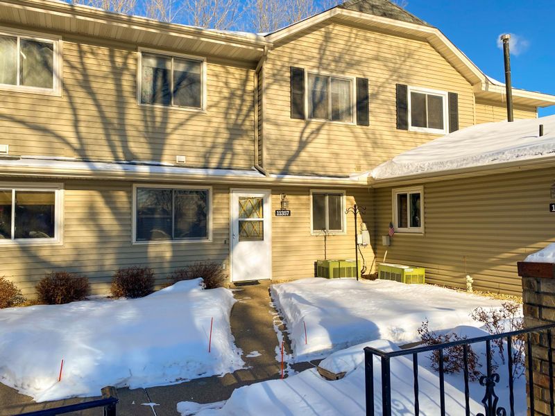 11357 Ibis St NW, Coon Rapids, MN 55433