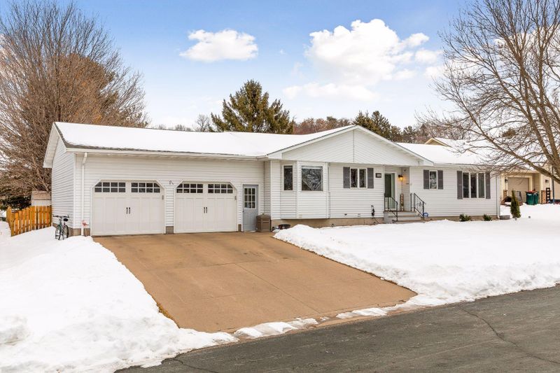 1822 Wisconsin St, River Falls, WI 54022