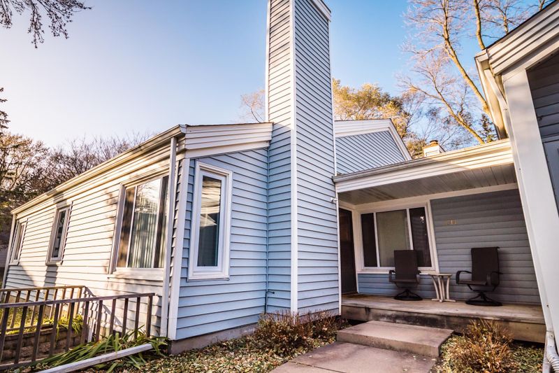 7314 Landau Dr, Bloomington, MN 55438
