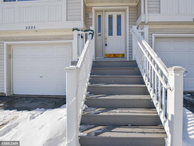 8885 Brunswick Pa #1003, Inver Grove Heights, MN 55076