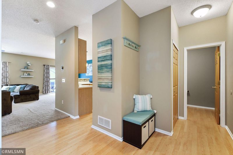 6963 Weston Ln N #1402, Maple Grove, MN 55311