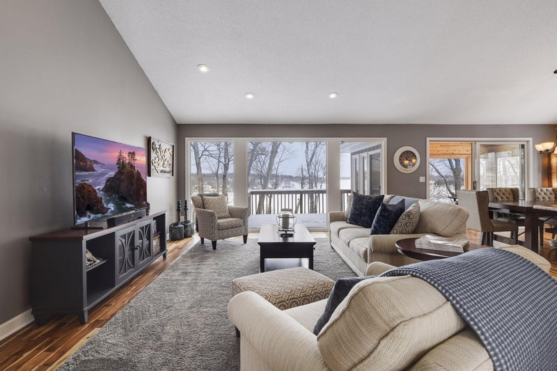 3360 Eagle Bluff Rd, Minnetrista, MN 55364