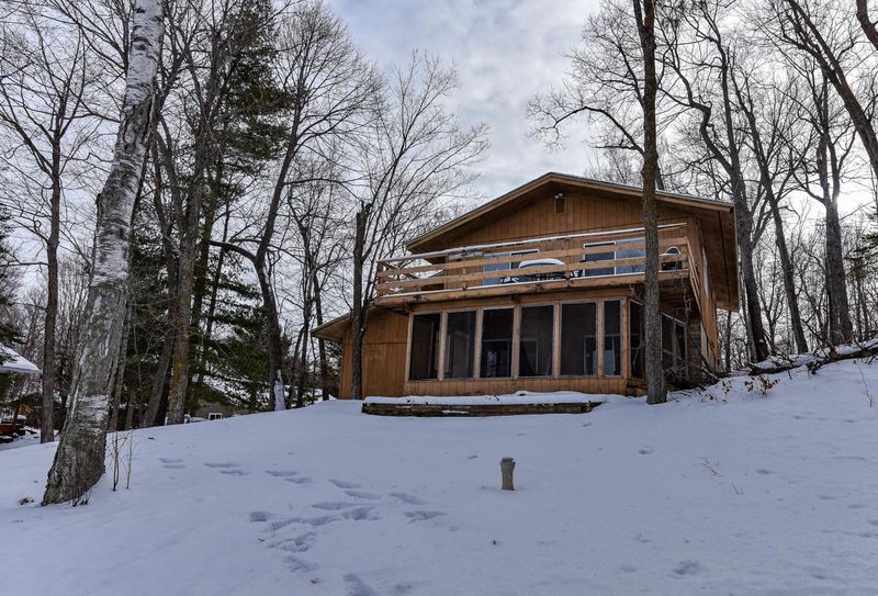 9062 Wilderness Point Rd, Brainerd, MN 56401
