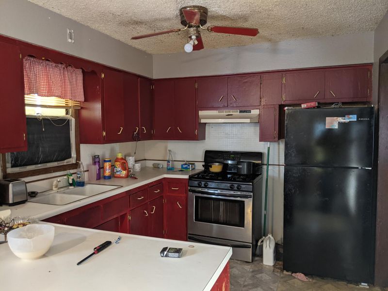 1024 S Hamlet Dr S, Avon, MN 56310