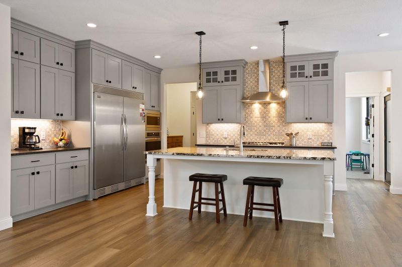 803 Summerbrooke Ct, Eagan, MN 55123