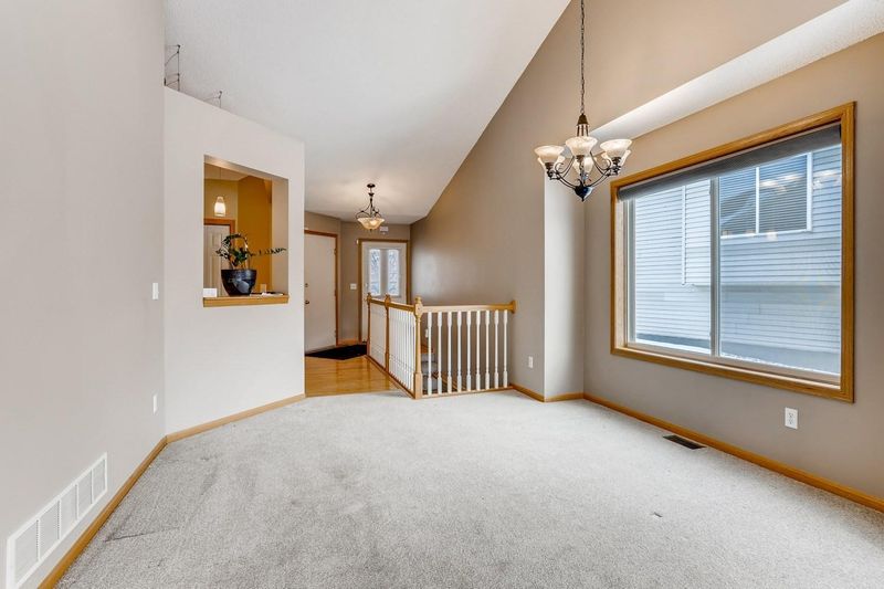 9769 Zinnia Ln N, Maple Grove, MN 55369