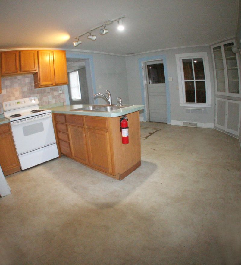 503 S 9th St, La Crosse, WI 54601