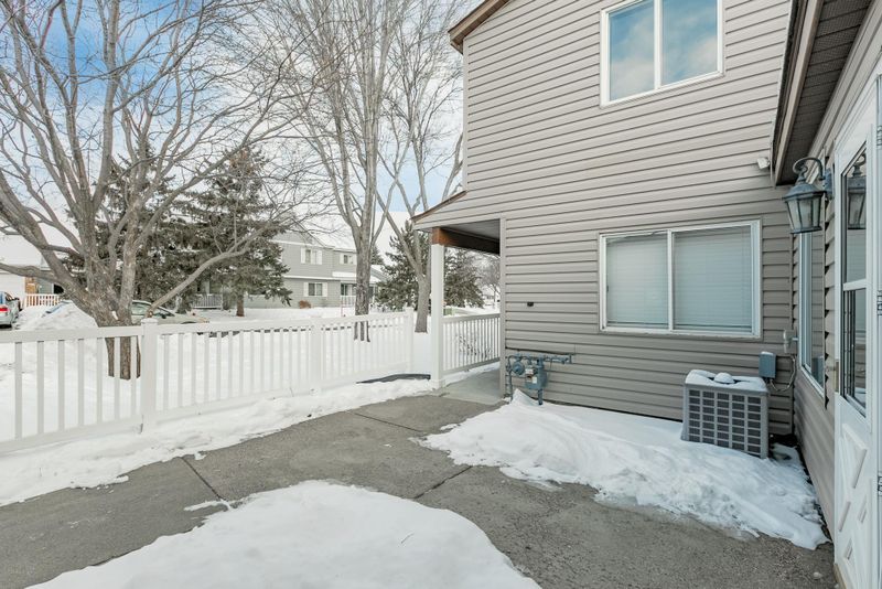 7718 157th St W, Apple Valley, MN 55124