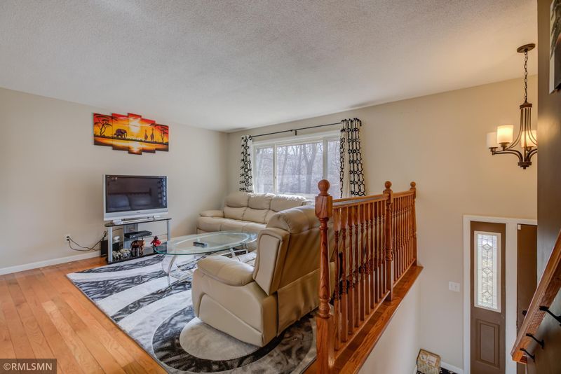 275 Burlington Rd, Saint Paul, MN 55119