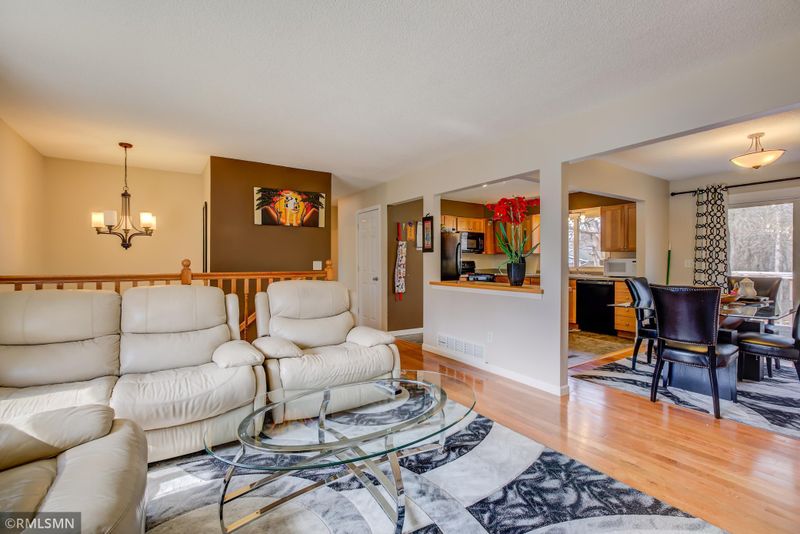 275 Burlington Rd, Saint Paul, MN 55119