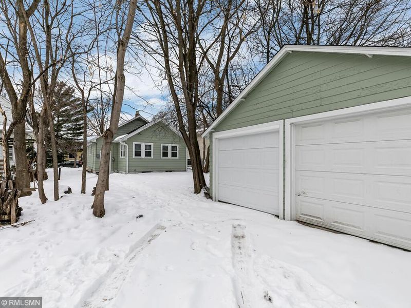 3133 39th Ave S, Minneapolis, MN 55406