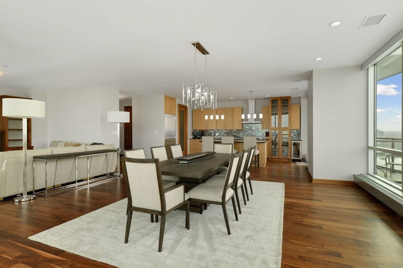 3209 Galleria #1202, Edina, MN 55435